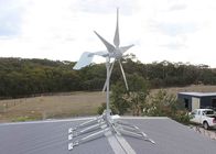 Equipo de la energía en la turbina de viento de la rejilla 1500 vatios con la torre hidráulica